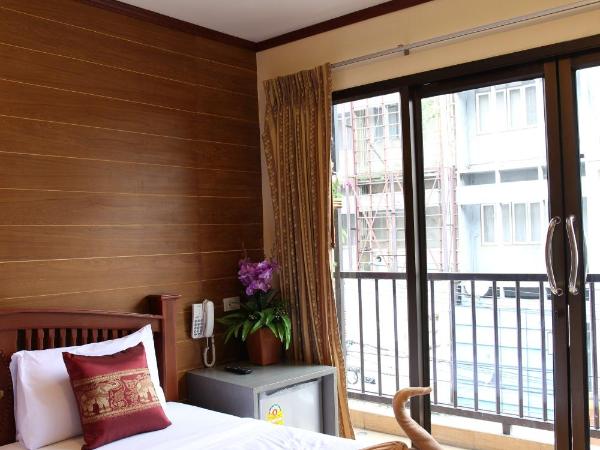 Tanee Place : photo 1 de la chambre chambre double deluxe avec balcon