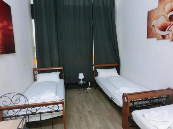 Pension Stadtpark : photo 7 de la chambre chambre triple