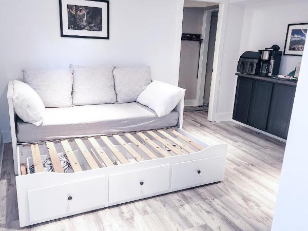 Small Private Studio at Kitsilano Beach : photo 2 de la chambre studio lit queen-size 