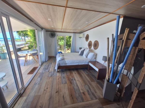 Les 2 canons : photo 1 de la chambre studio - vue sur mer