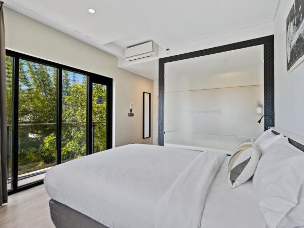 The Kingsford Brisbane Airport, Ascend Hotel Collection : photo 8 de la chambre corner queen suite with balcony - non-smoking