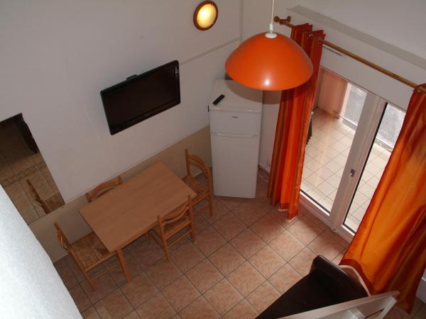 Mer et Golf : photo 6 de la chambre appartement en duplex (4 adultes + 2 enfants) - vue sur golf