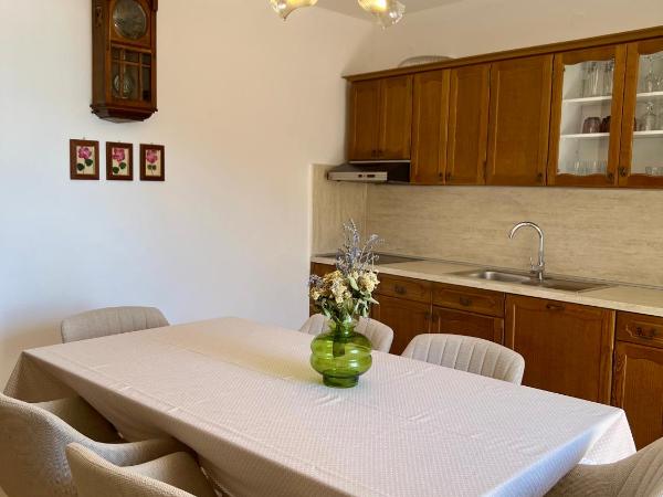 Villa Adria : photo 2 de la chambre appartement 3 chambres (6 adultes)