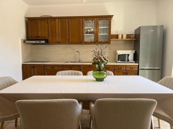 Villa Adria : photo 3 de la chambre appartement 3 chambres (6 adultes)