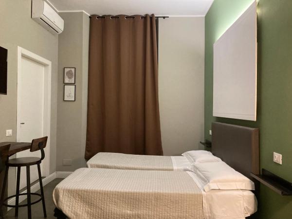 Hotel Calypso : photo 1 de la chambre chambre lits jumeaux