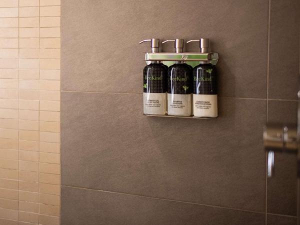 Hyatt at Olive 8 : photo 3 de la chambre chambre d'angle lit king-size