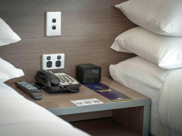 DoubleTree by Hilton Cairns : photo 2 de la chambre deluxe double double room with sea view