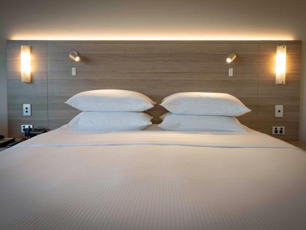 DoubleTree by Hilton Cairns : photo 2 de la chambre chambre lit king-size