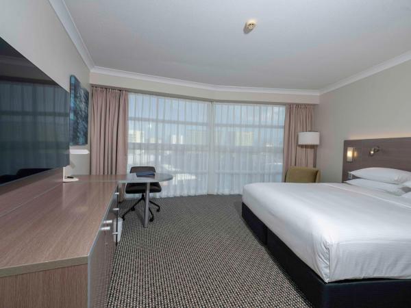 DoubleTree by Hilton Cairns : photo 3 de la chambre chambre lit king-size