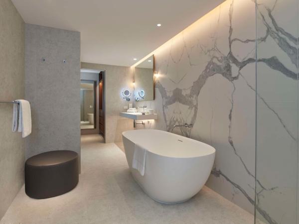 Parmelia Hilton Perth : photo 9 de la chambre suite lit king-size premier