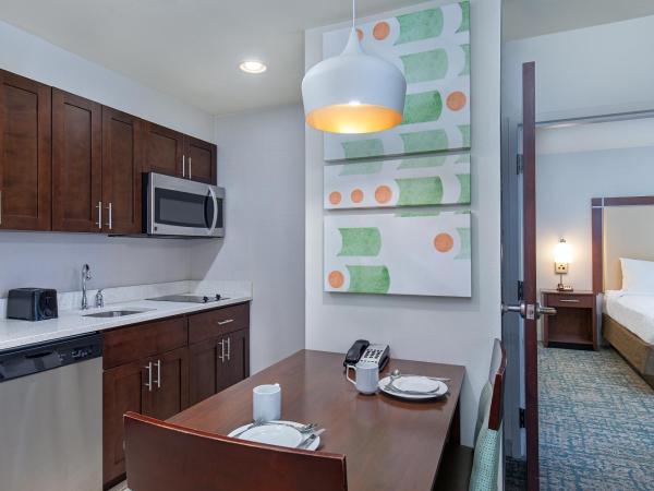 Homewood Suites by Hilton Atlanta Perimeter Center : photo 2 de la chambre suite 1 chambre lit king-size - non-fumeurs