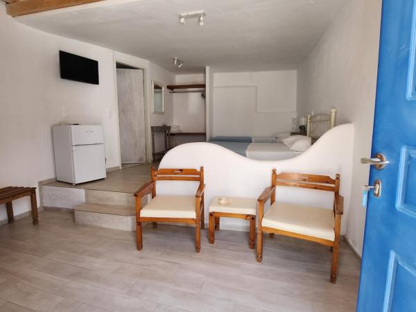 Hotel Kastelakia Mykonos : photo 4 de la chambre chambre triple