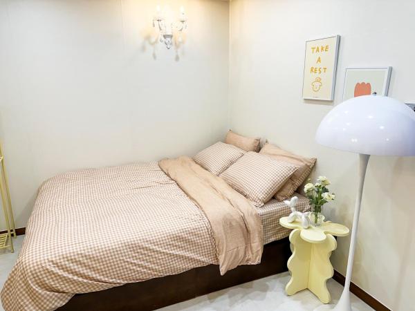 8 Hotel : photo 9 de la chambre chambre supérieure lit queen-size