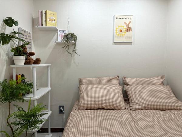 8 Hotel : photo 2 de la chambre chambre lit queen-size