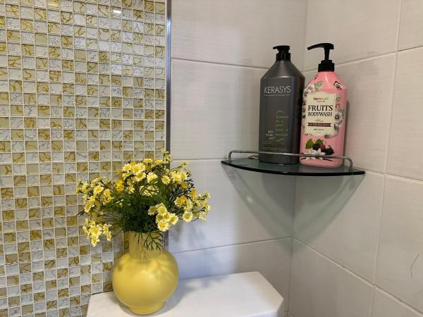 8 Hotel : photo 5 de la chambre chambre lit queen-size