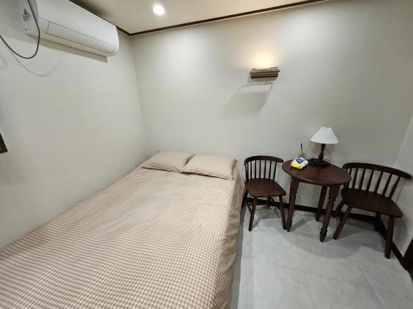 8 Hotel : photo 6 de la chambre chambre supérieure lit queen-size