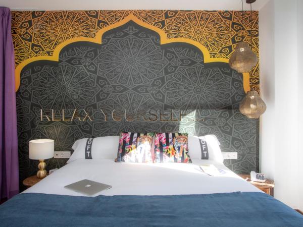 Casual Ilbira Granada : photo 3 de la chambre chambre double ou lits jumeaux avec balcon