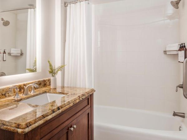 Marriott's Lakeshore Reserve : photo 5 de la chambre chambre lit king-size avec canapé-lit