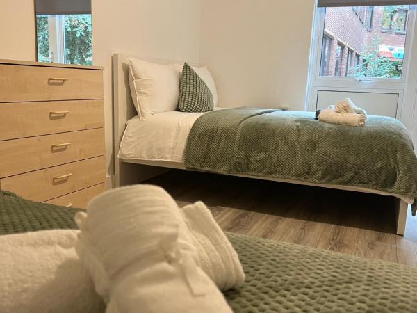 Lovely Triple and Quadruple Bedrooms in Euston : photo 1 de la chambre chambre quadruple confort