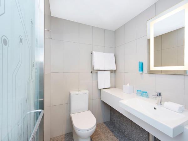 Holiday Inn Express Sydney Macquarie Park, an IHG Hotel : photo 6 de la chambre chambre standard lit queen-size