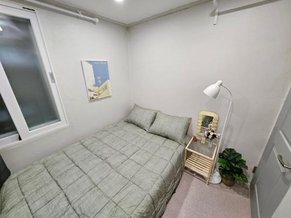 Seoul Stay : photo 2 de la chambre chambre double avec salle de bains privative
