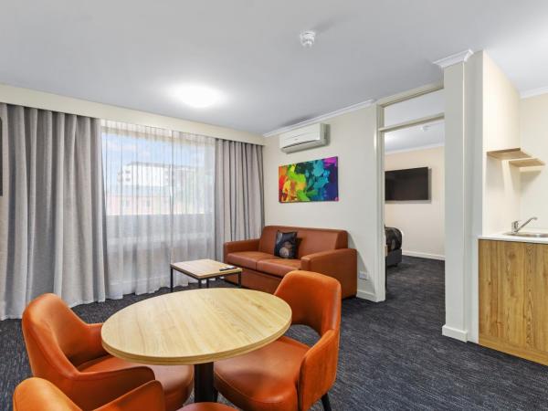 Econo Lodge North Adelaide : photo 3 de la chambre appartement 1 chambre lit king-size