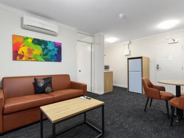 Econo Lodge North Adelaide : photo 2 de la chambre appartement 1 chambre lit king-size