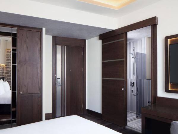 DeCamondo Galata, a Tribute Portfolio Hotel : photo 3 de la chambre chambre lit king-size supérieure - bâtiment banque