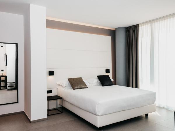 J44 Lifestyle Hotel : photo 5 de la chambre suite junior