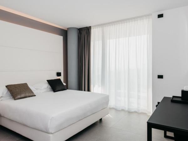 J44 Lifestyle Hotel : photo 1 de la chambre suite junior