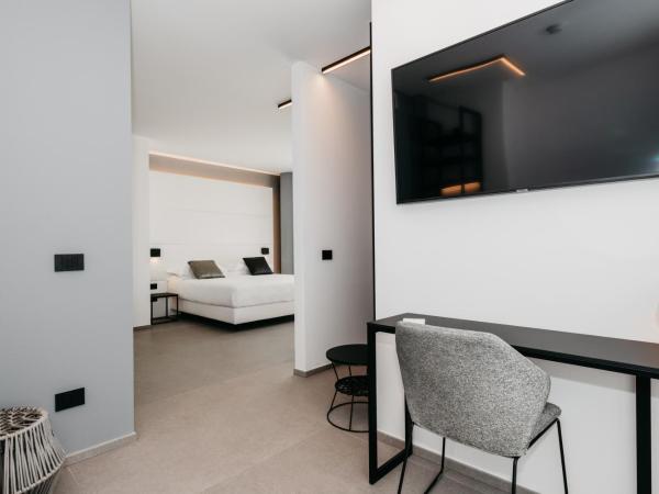 J44 Lifestyle Hotel : photo 2 de la chambre suite junior