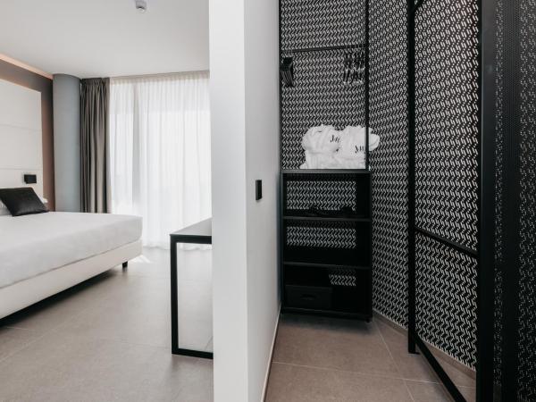 J44 Lifestyle Hotel : photo 6 de la chambre suite junior