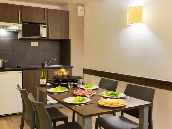 SOWELL RESIDENCES Pierre Blanche : photo 6 de la chambre studio (3 adultes)