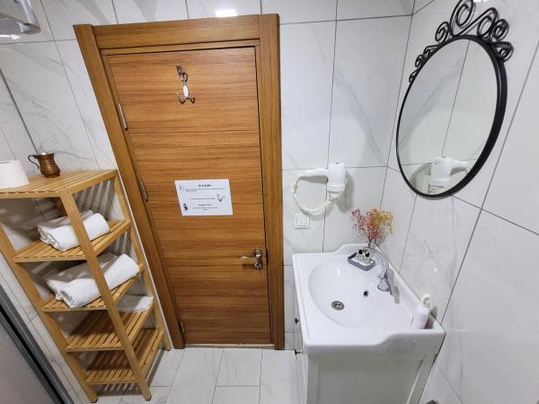 Marmara Guesthouse : photo 8 de la chambre chambre lits jumeaux Économique