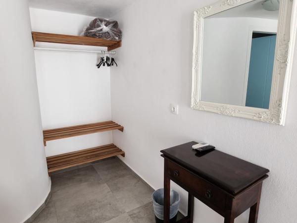 Hotel Kastelakia Mykonos : photo 7 de la chambre chambre triple