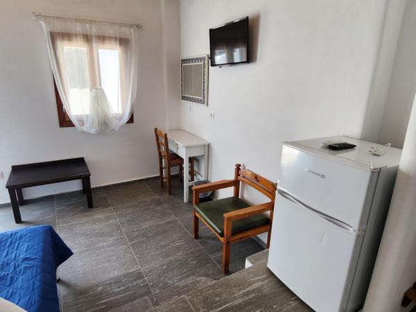 Hotel Kastelakia Mykonos : photo 6 de la chambre chambre triple