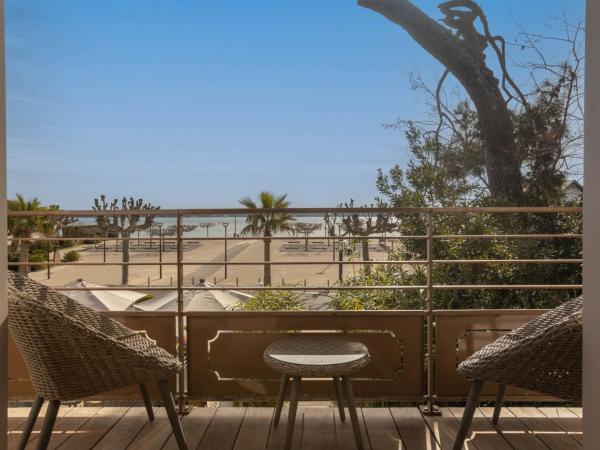 Hôtel Côté Sable : photo 4 de la chambre chambre prestige avec vue sur la mer