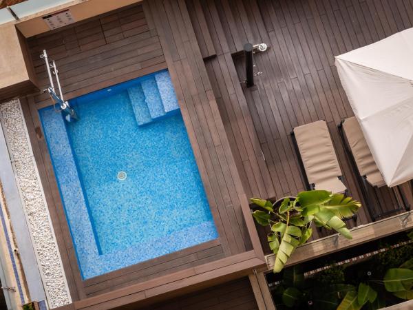 Arya Stadium Hotel : photo 7 de la chambre chambre double avec balcon