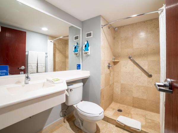 City Express by Marriott Puebla Centro : photo 1 de la chambre chambre lit queen-size 
