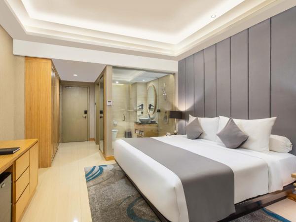 MORAZEN Surabaya : photo 2 de la chambre deluxe king include breakfast – no smoking