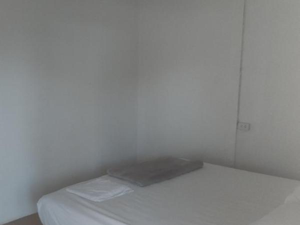 Spicy Guest House : photo 7 de la chambre chambre lits jumeaux avec salle de bains privative