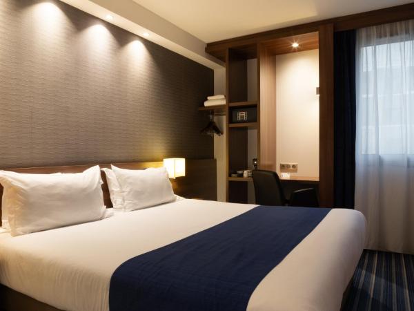 Holiday Inn Express Amiens, an IHG Hotel : photo 7 de la chambre chambre lit queen-size 