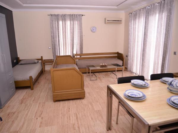 Appart Hôtel Founty Beach : photo 1 de la chambre appartement supérieur