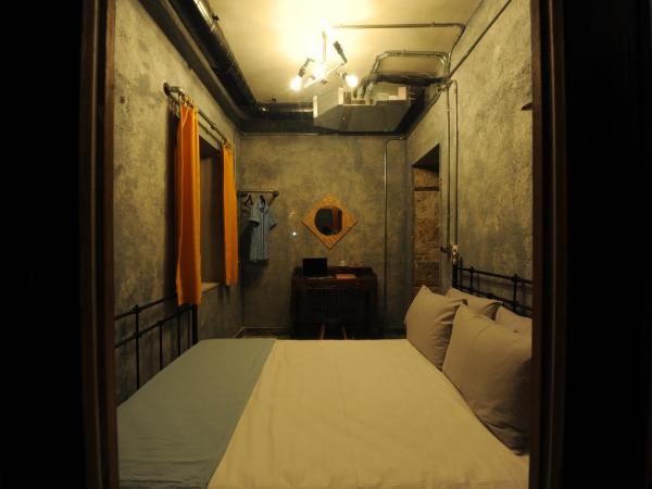 Role Street Hostel : photo 3 de la chambre chambre double basique avec salle de bains commune