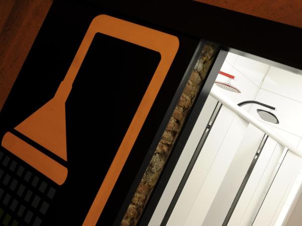 Role Street Hostel : photo 8 de la chambre lit dans dortoir mixte de 6 lits