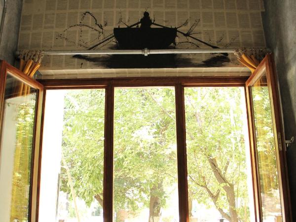 Role Street Hostel : photo 5 de la chambre chambre double basique avec salle de bains commune