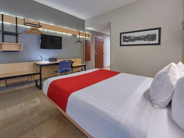 City Express by Marriott Cancun : photo 5 de la chambre chambre lit queen-size 