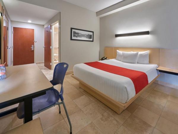 City Express by Marriott Cancun : photo 6 de la chambre chambre lit queen-size 