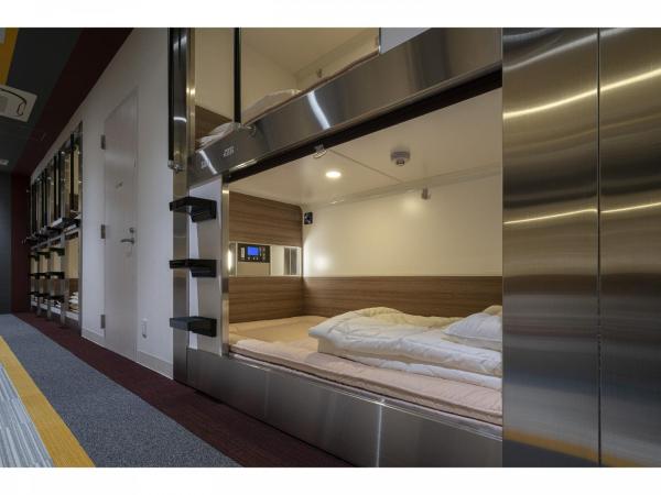 Capsule Hotel J Garden Shin-Osaka : photo 2 de la chambre chambre capsule pour hommes