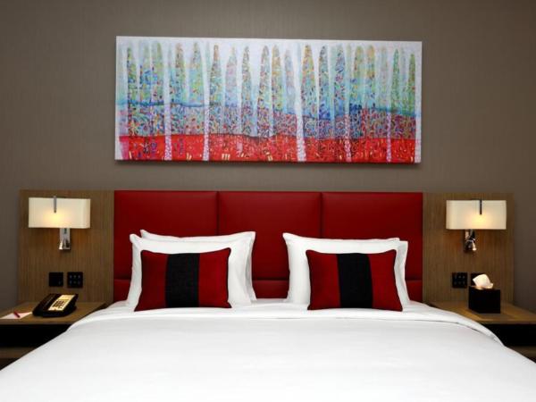 Ramada Encore by Wyndham Muscat Al-Ghubra : photo 4 de la chambre chambre lit king-size